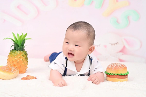 供卵试管代怀生子费用八个月宝宝打嗝